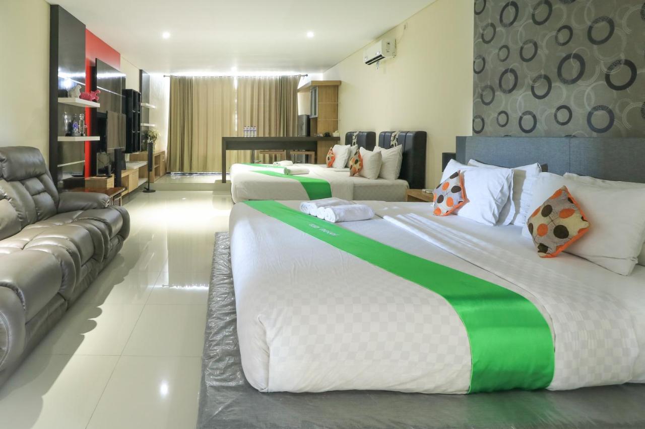 Tab Hotel Surabaya Luaran gambar