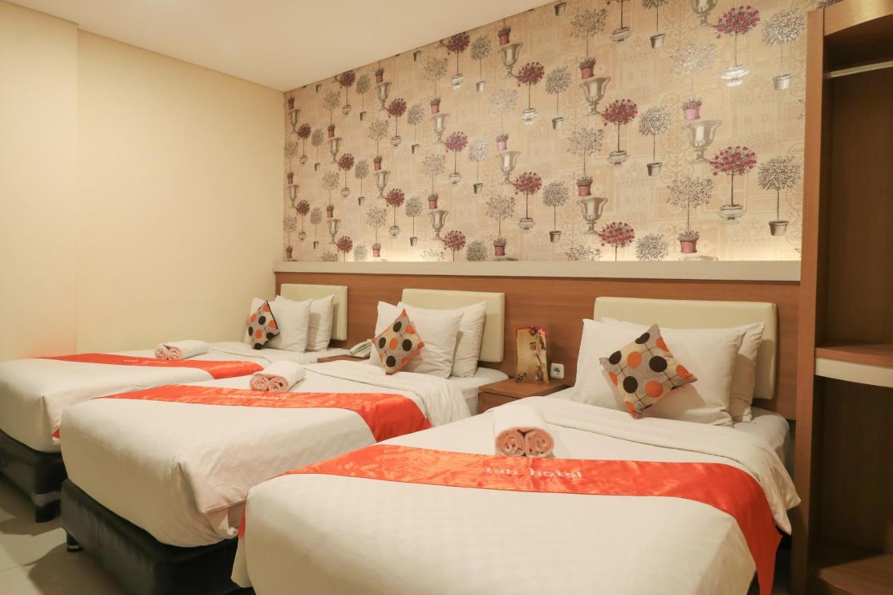 Tab Hotel Surabaya Luaran gambar